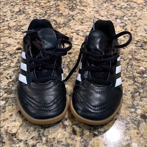 Boys adidas samba indoor soccer shoes